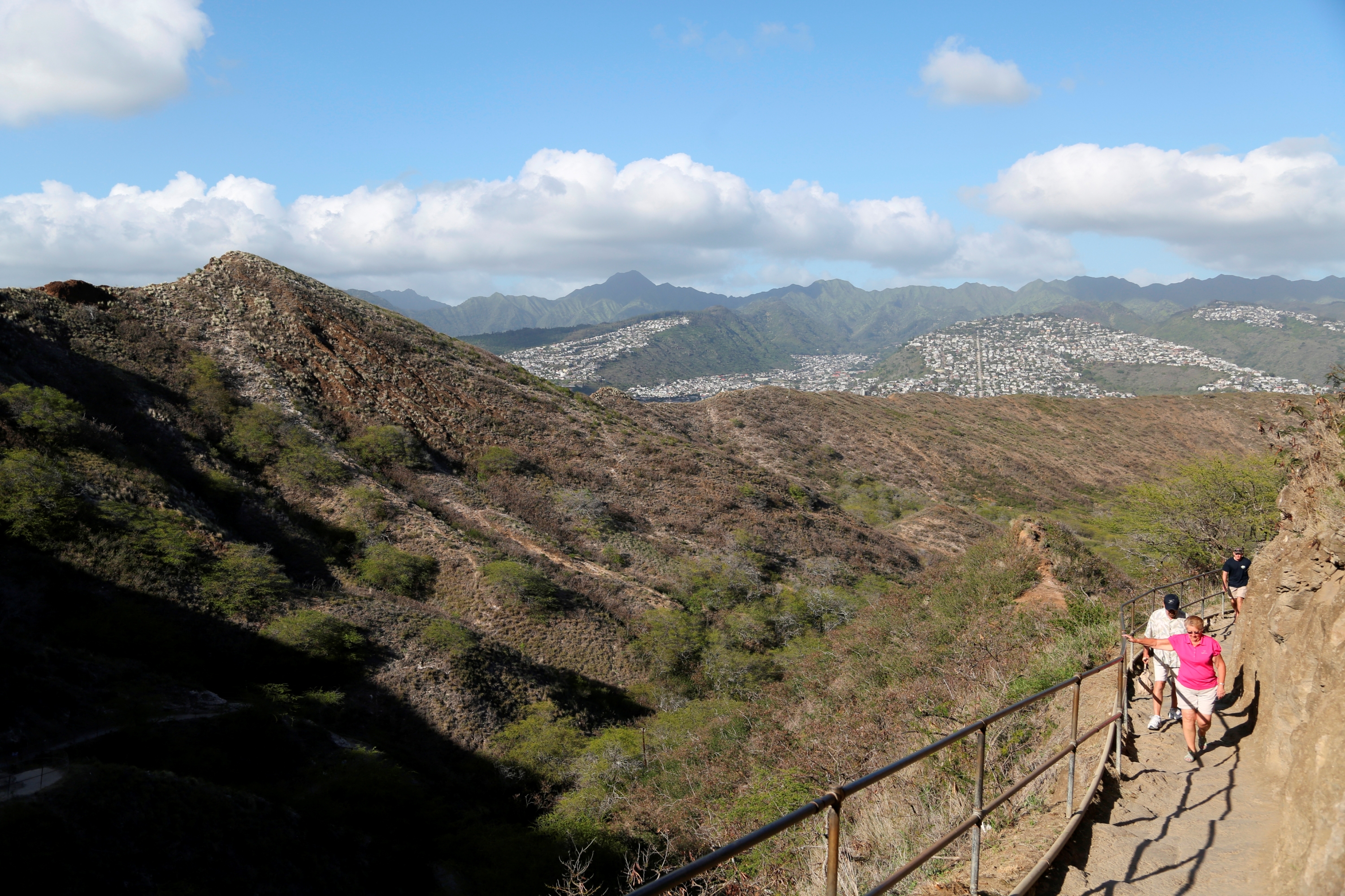 Diamond Head Summit Trail